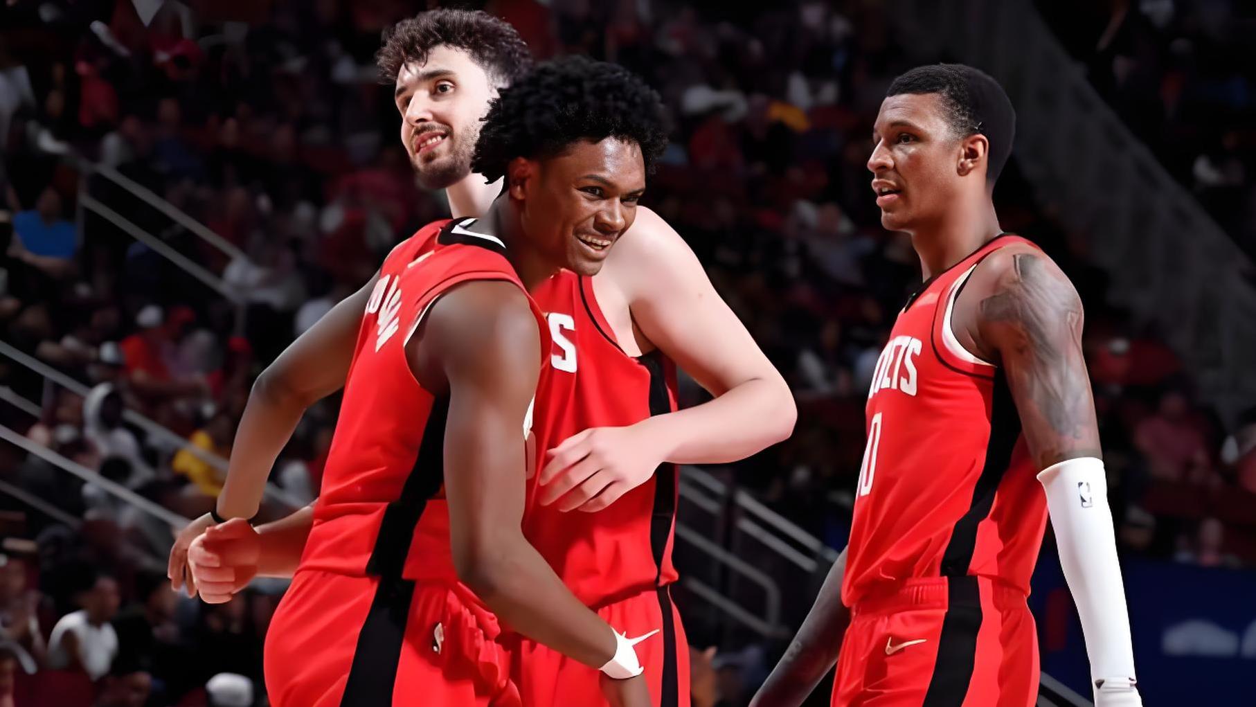 开云棋牌下载包含洛杉矶湖人发布备战花絮，国际比赛日远射贴柱，葡超任务艰巨，数据趋势出现新变化的词条